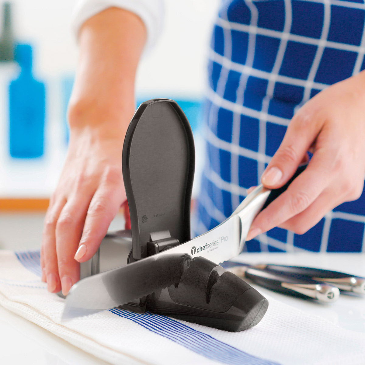 Universal Knife Sharpener – Tupperware Brand