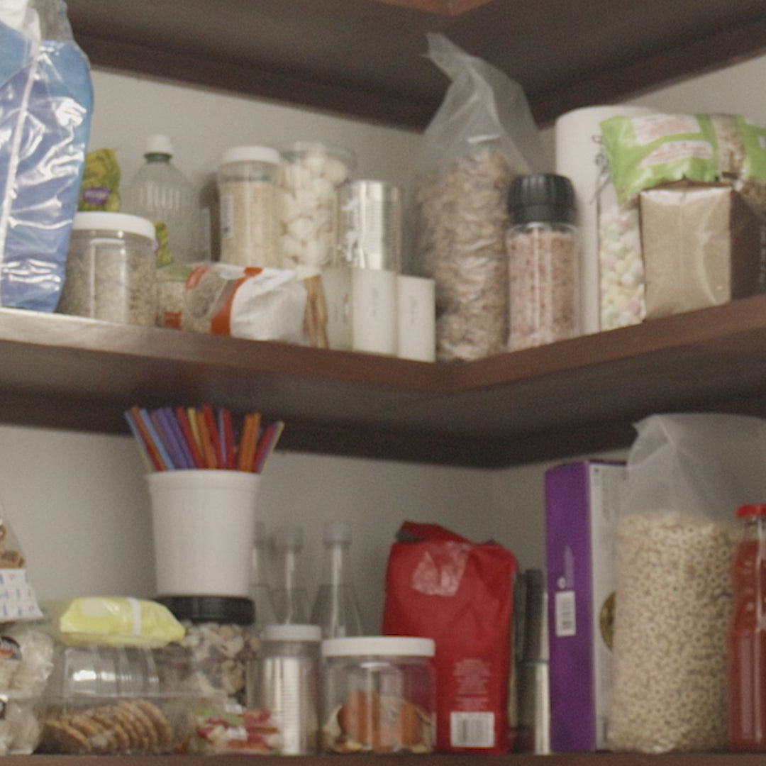 7 Solutions for Organizing Food Containers and Tupperware – The Orderly Luxe