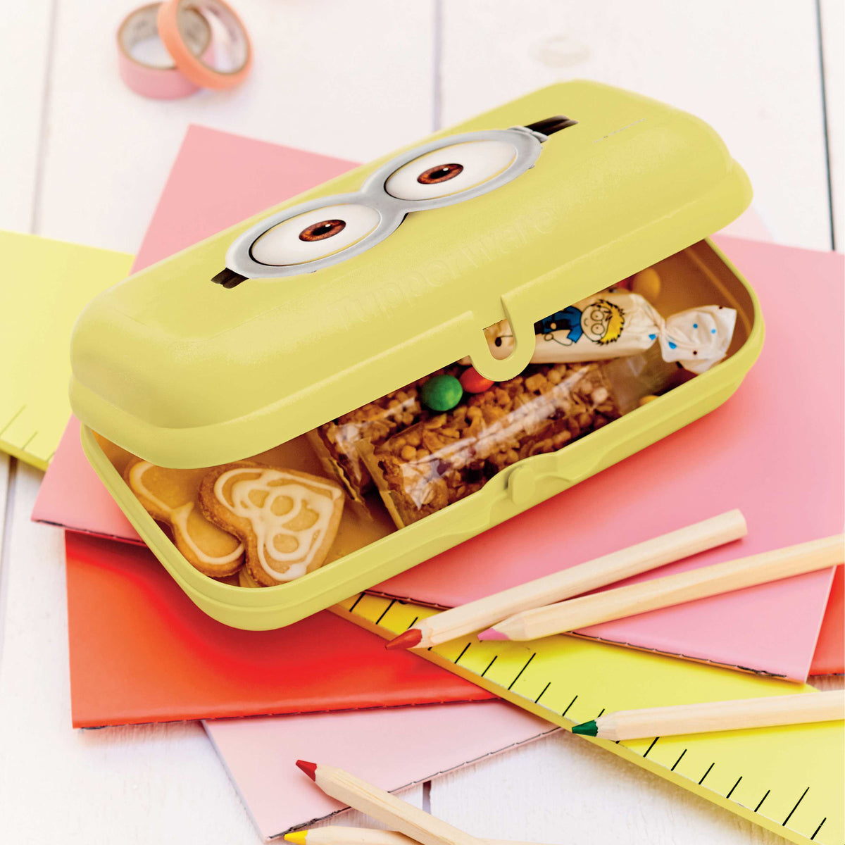 Minions Packable Container with Banana Keeper